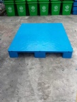 big nine feet flat pallet